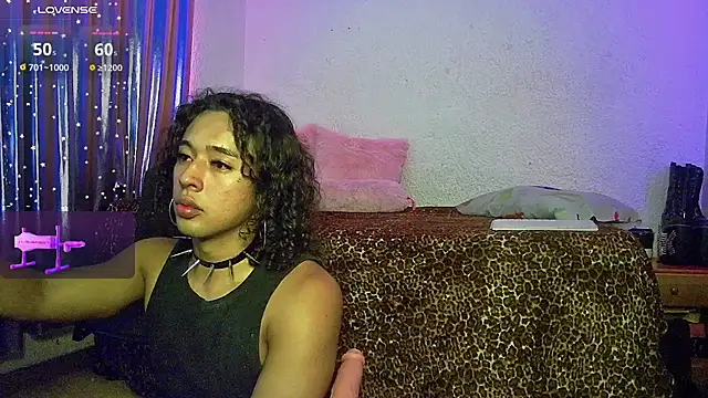 Snapshot of angelsdustxxx chatting on June 26, 6:07 am angelsdustxxx online show from June 26, 6:07 am