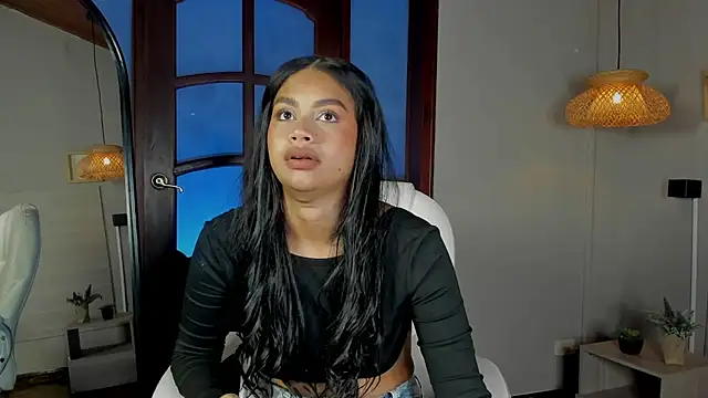 nayah   online show from December 2, 7:53 pm