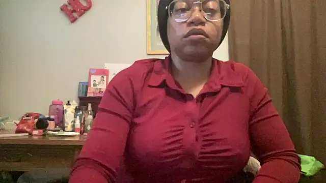 Snapshot of MommyConfident chatting on September 29, 2:44 pm MommyConfident online show from September 29, 2:44 pm