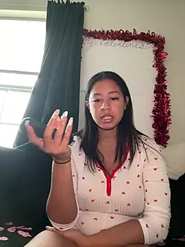 Snapshot of VanessaBling chatting on February 10, 4:11 pm VanessaBling online show from February 10, 4:11 pm