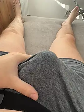 Snapshot of MartiniN05 chatting on February 4, 12:33 pm MartiniN05 online show from February 4, 12:33 pm