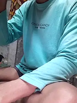 Snapshot of Burhade-- chatting on January 31, 10:19 pm Burhade-- online show from January 31, 10:19 pm