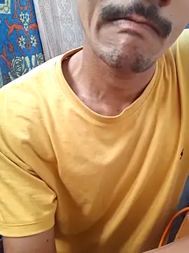 Snapshot of Burhade-- chatting on February 3, 9:03 am Burhade-- online show from February 3, 9:03 am