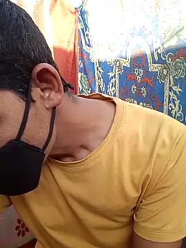 Snapshot of Burhade-- chatting on February 9, 3:21 am Burhade-- online show from February 9, 3:21 am