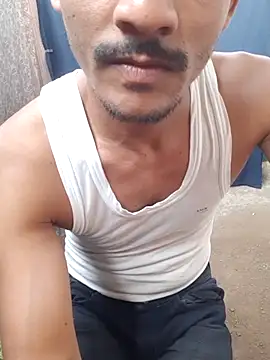 Snapshot of Burhade-- chatting on February 15, 10:03 am Burhade-- online show from February 15, 10:03 am