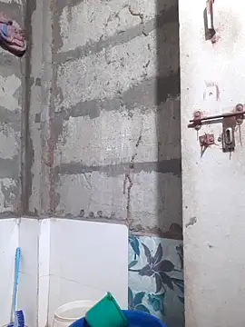 Snapshot of Burhade-- chatting on February 18, 2:46 pm Burhade-- online show from February 18, 2:46 pm