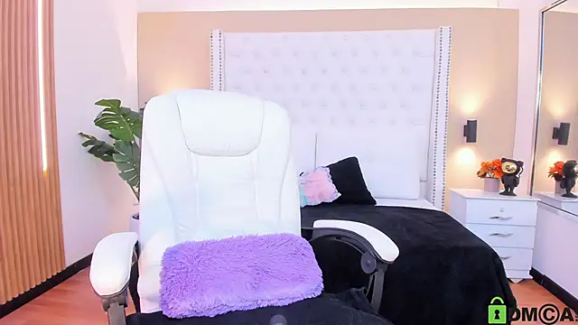 celeste wayne online show from November 6, 11:59 pm