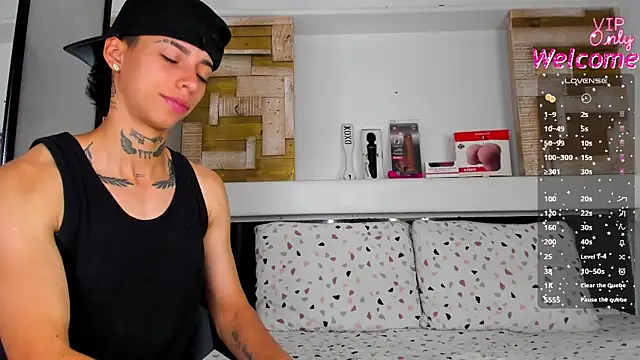 AmberAdams  online show from March 2, 4:25 pm