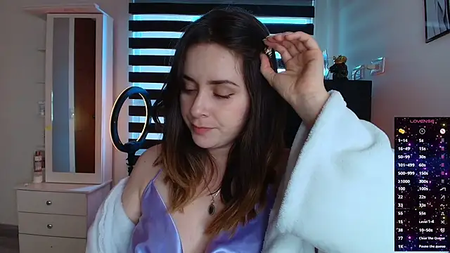 Snapshot of miss_seline chatting on June 14, 10:23 pm miss seline online show from June 14, 10:23 pm
