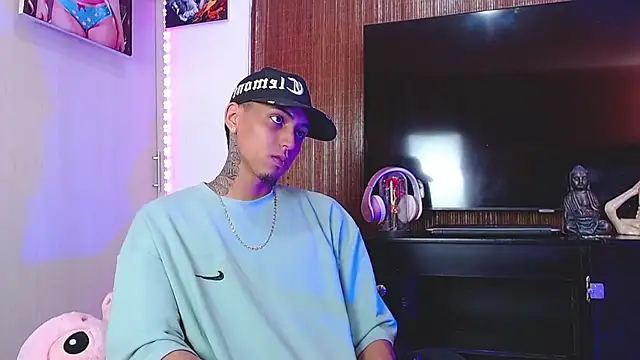 Liam lee online show from November 25, 2:39 pm