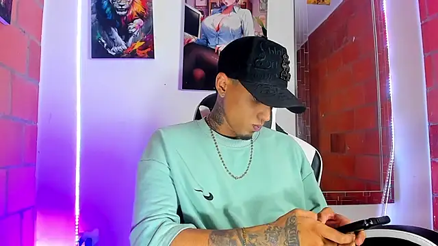 Liam lee online show from March 21, 11:08 pm