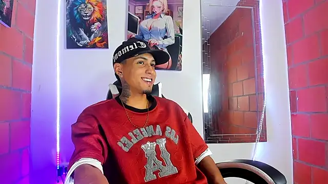 Liam lee online show from March 23, 11:31 pm