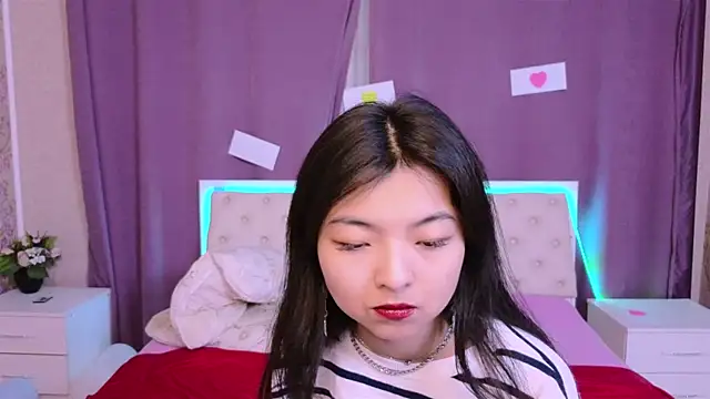 Snapshot of Shy_Kira chatting on February 16, 12:10 pm Shy Kira online show from February 16, 12:10 pm