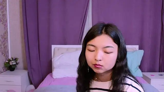 Snapshot of Shy_Kira chatting on February 20, 6:35 pm Shy Kira online show from February 20, 6:35 pm