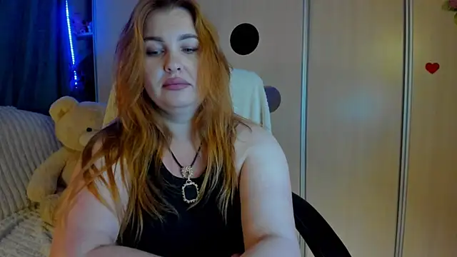 CoraSwon online show from May 28, 4:59 pm