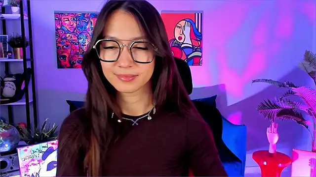 Snapshot of LanaBaker chatting on December 23, 3:04 am LanaBaker online show from December 23, 3:04 am