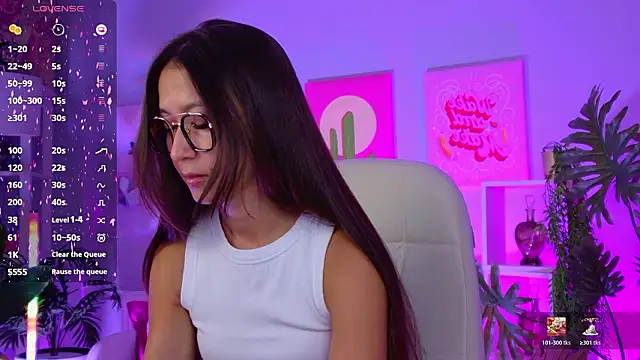 Snapshot of LanaBaker chatting on February 4, 3:12 am LanaBaker online show from February 4, 3:12 am