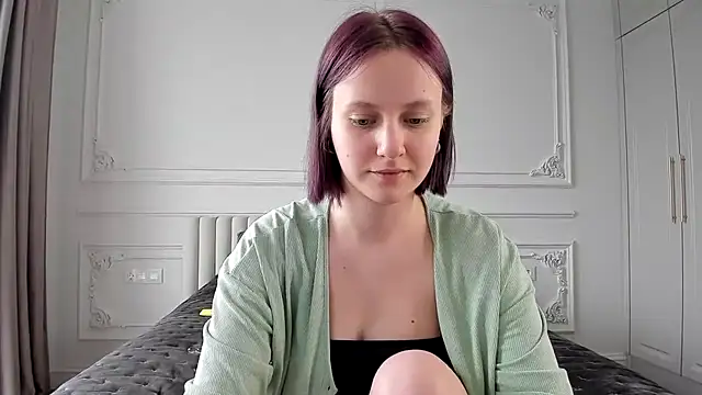 Snapshot of realpurrr chatting on April 20, 7:55 am realpurrr online show from April 20, 7:55 am