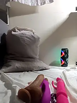 Snapshot of HEliza chatting on February 2, 8:41 pm HEliza online show from February 2, 8:41 pm