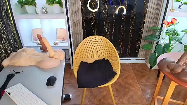 Snapshot of GianellaCox_ chatting on February 11, 1:20 pm GianellaCox online show from February 11, 1:20 pm