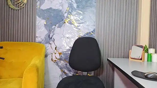 GianellaCox  online show from February 7, 12:42 pm