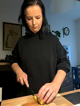 Off  Melonenmandy online show from October 8, 3:42 pm