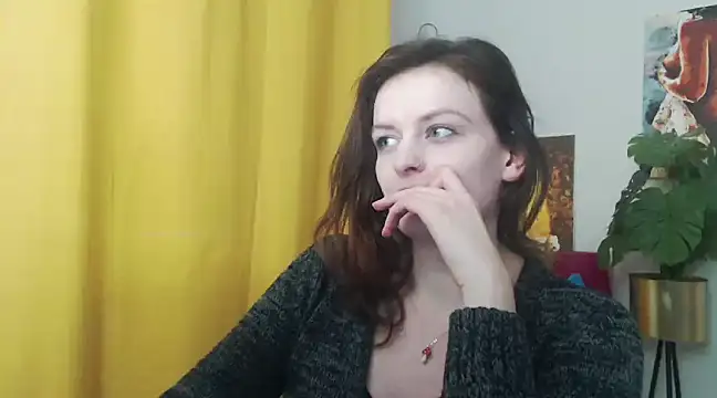 Snapshot of juicyNadine chatting on December 5, 12:33 pm juicyNadine online show from December 5, 12:33 pm