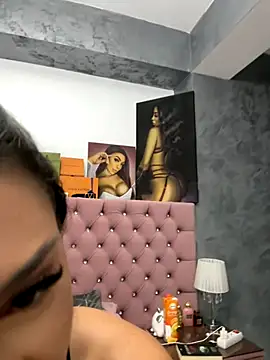 NatyDesiree online show from September 18, 7:49 pm