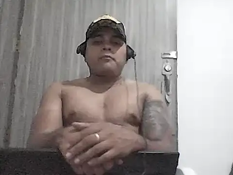 Snapshot of SaucyAffair0 chatting on March 3, 1:31 am SaucyAffair0 online show from March 3, 1:31 am