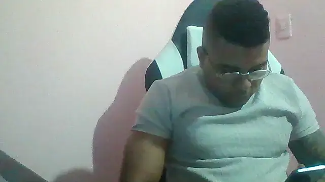 Snapshot of SaucyAffair0 chatting on July 5, 2:07 am SaucyAffair0 online show from July 5, 2:07 am