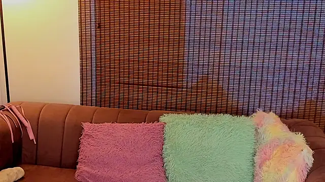 Snapshot of ariana_cross chatting on February 22, 1:31 pm ariana cross online show from February 22, 1:31 pm