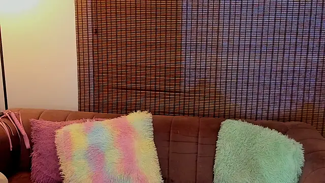 Snapshot of ariana_cross chatting on February 26, 1:21 pm ariana cross online show from February 26, 1:21 pm