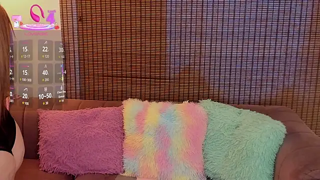 Snapshot of ariana_cross chatting on March 1, 1:02 pm ariana cross online show from March 1, 1:02 pm