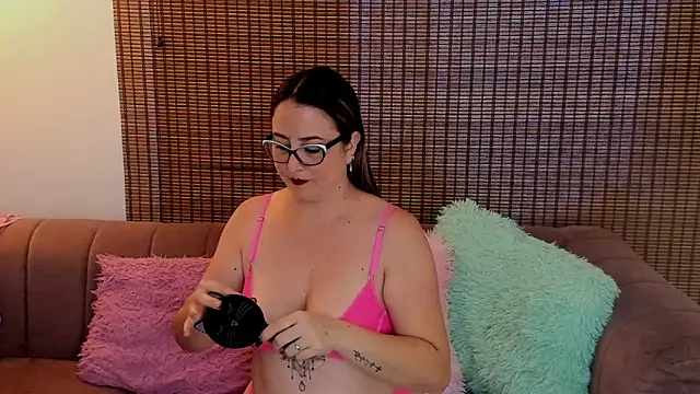 ariana cross online show from March 5, 1:18 pm