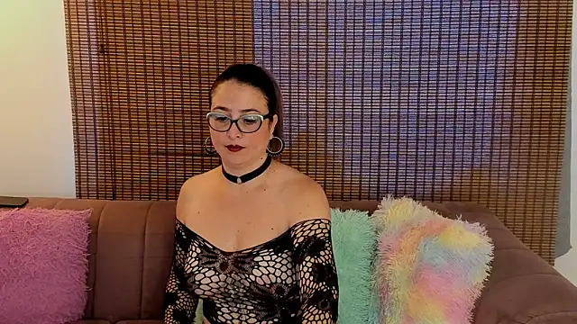 Snapshot of ariana_cross chatting on April 26, 1:09 pm ariana cross online show from April 26, 1:09 pm