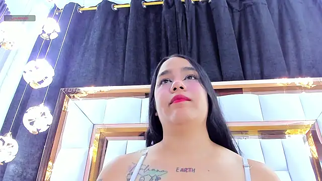 RileySweett online show from April 17, 12:41 pm