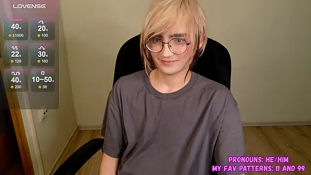 Snapshot of CuteYukiKun chatting on October 3, 9:23 pm CuteYukiKun online show from October 3, 9:23 pm