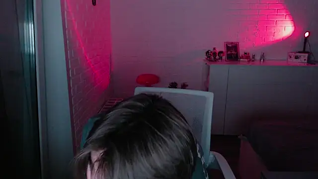 MarkusDean online show from March 27, 5:56 pm