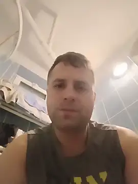 Snapshot of LucianM6 chatting on November 21, 8:29 pm LucianM6 online show from November 21, 8:29 pm