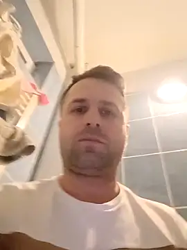 Snapshot of LucianM6 chatting on March 2, 4:14 pm LucianM6 online show from March 2, 4:14 pm