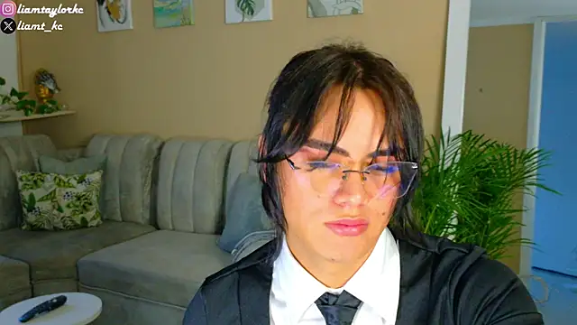 Liam Taylor online show from September 12, 11:04 pm