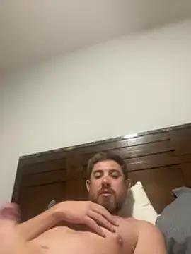 caliguy37 online show from December 15, 3:33 am