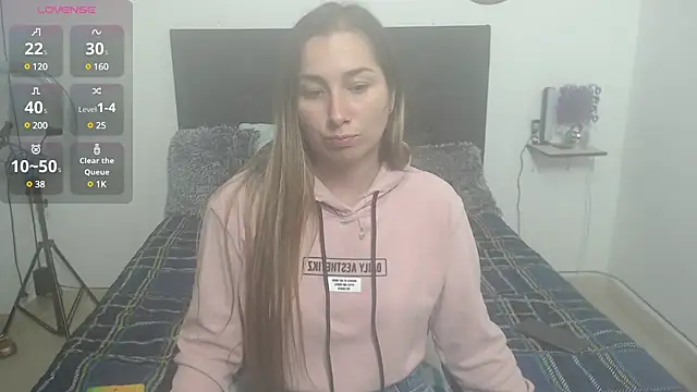 Snapshot of Iris_love18 chatting on February 10, 1:46 am Iris love18 online show from February 10, 1:46 am