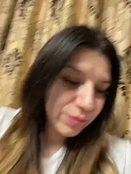 NadiraNoor online show from January 16, 7:40 pm