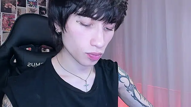 liamelf online show from January 6, 5:52 am