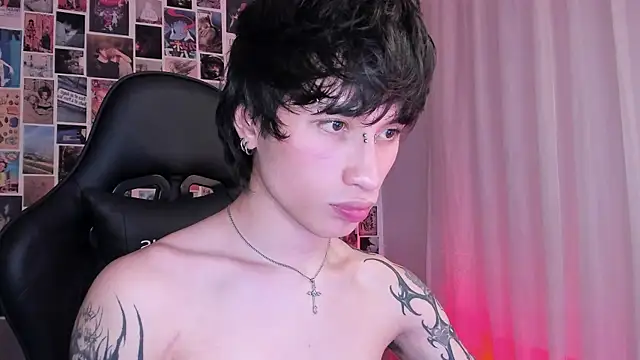 liamelf online show from January 19, 8:07 am