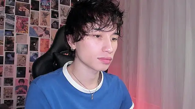 liamelf online show from October 31, 6:03 am