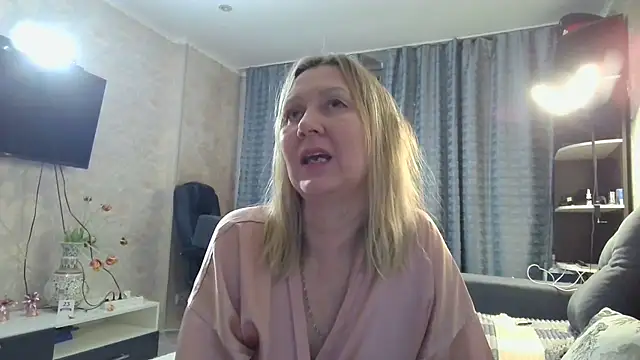 WindChristy online show from March 13, 9:43 pm