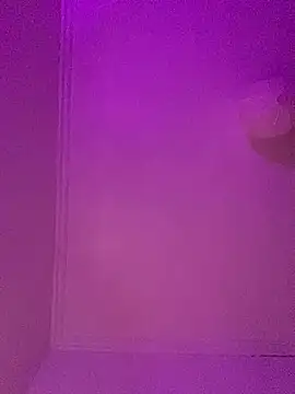 Snapshot of milkyhonybaby chatting on February 10, 2:41 am milkyhonybaby online show from February 10, 2:41 am