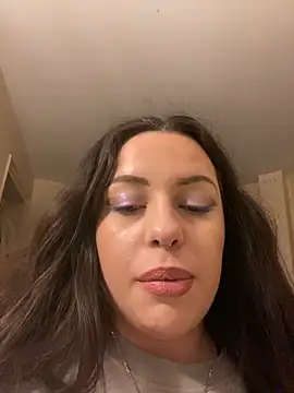 Snapshot of milkyhonybaby chatting on March 7, 8:00 pm milkyhonybaby online show from March 7, 8:00 pm